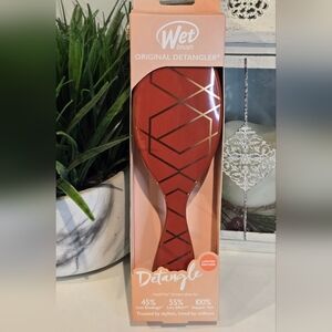 WET Detangle Brush